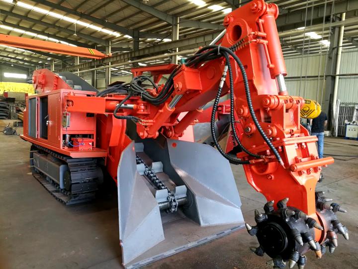 熱烈祝賀_卓力機(jī)械發(fā)往華東地區(qū)銑挖機(jī)和破挖一體機(jī)?。?！